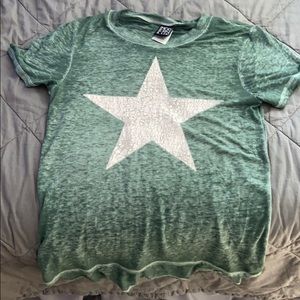 Green star shirt